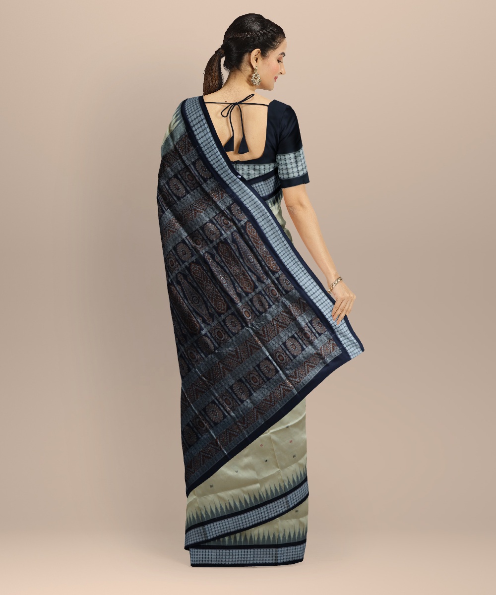 TRI3D__A-BO-986__cotton_set321_shubhi_drape2_back1_tassels__2026-5-13-14-17-3__1000X1200